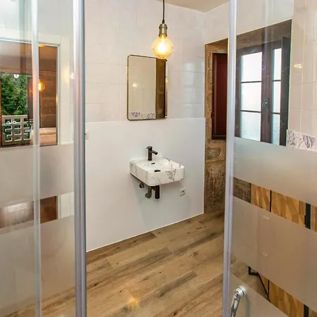 Ecocasa Lema Ii 3* Morpeguite